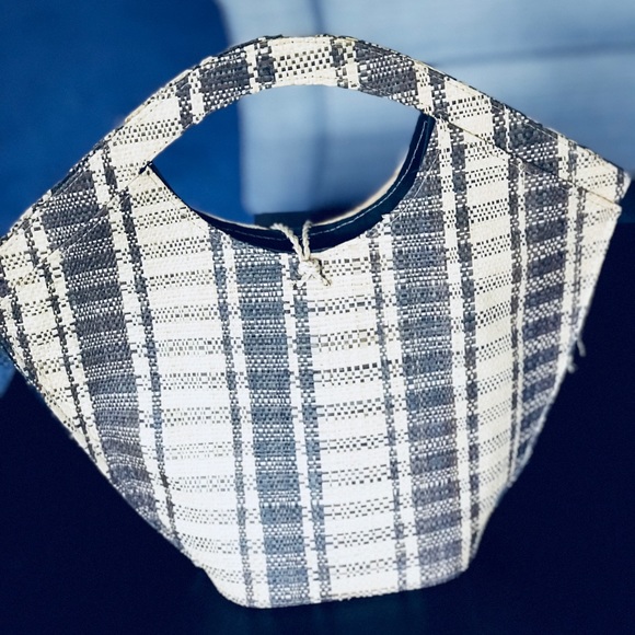 African woven Bag.A statement bag!Closet must have - Picture 4 of 8